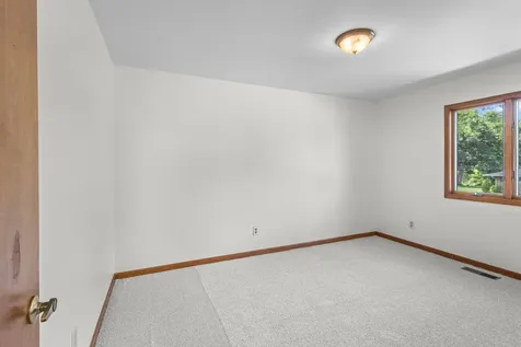 46 Ashlawn Avenue Oswego IL 60543
