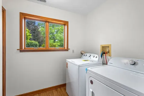 46 Ashlawn Avenue Oswego IL 60543
