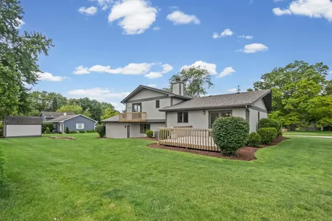 46 Ashlawn Avenue Oswego IL 60543