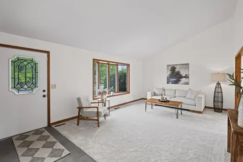 46 Ashlawn Avenue Oswego IL 60543