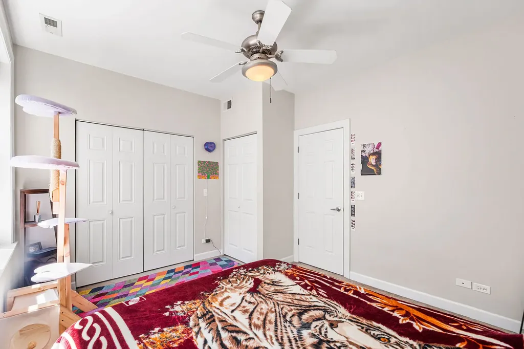 536 West Belmont Avenue Chicago IL 60657