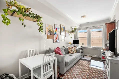 536 West Belmont Avenue Chicago IL 60657