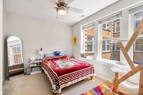 536 West Belmont Avenue Chicago IL 60657