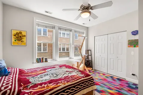 536 West Belmont Avenue Chicago IL 60657