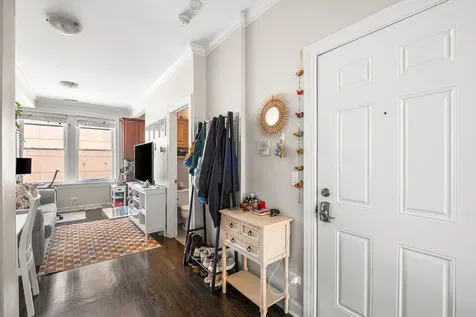 536 West Belmont Avenue Chicago IL 60657