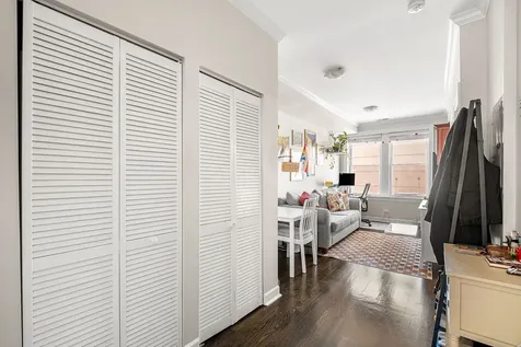 536 West Belmont Avenue Chicago IL 60657