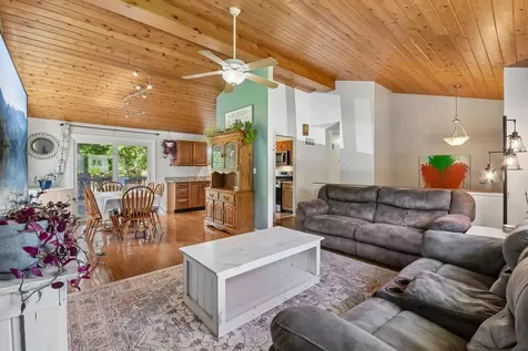 6415 Wood Drive Oakwood Hills IL 60013