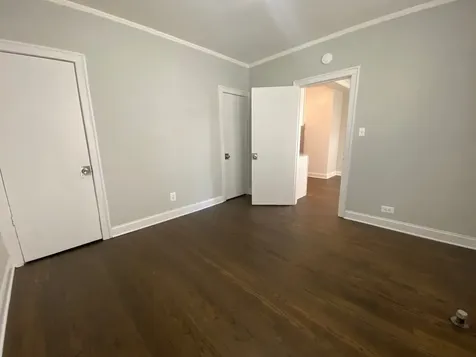 1525 West Estes Avenue Chicago IL 60626
