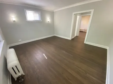 1525 West Estes Avenue Chicago IL 60626