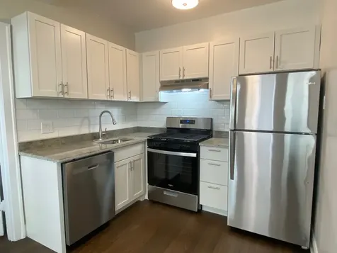 1525 West Estes Avenue Chicago IL 60626