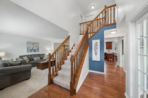 567 Lakeview Drive Oswego IL 60543