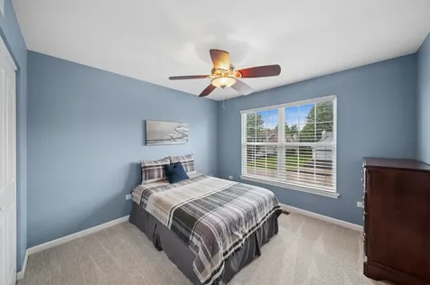567 Lakeview Drive Oswego IL 60543