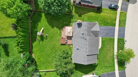 567 Lakeview Drive Oswego IL 60543