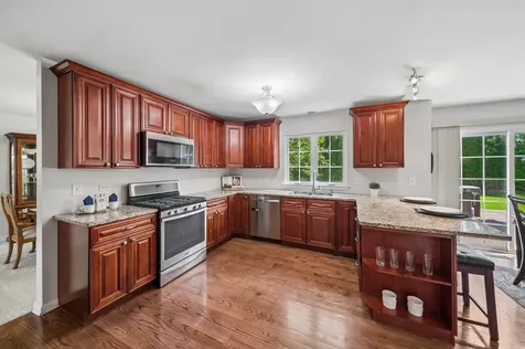 567 Lakeview Drive Oswego IL 60543