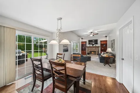 567 Lakeview Drive Oswego IL 60543