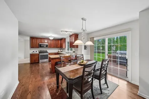 567 Lakeview Drive Oswego IL 60543