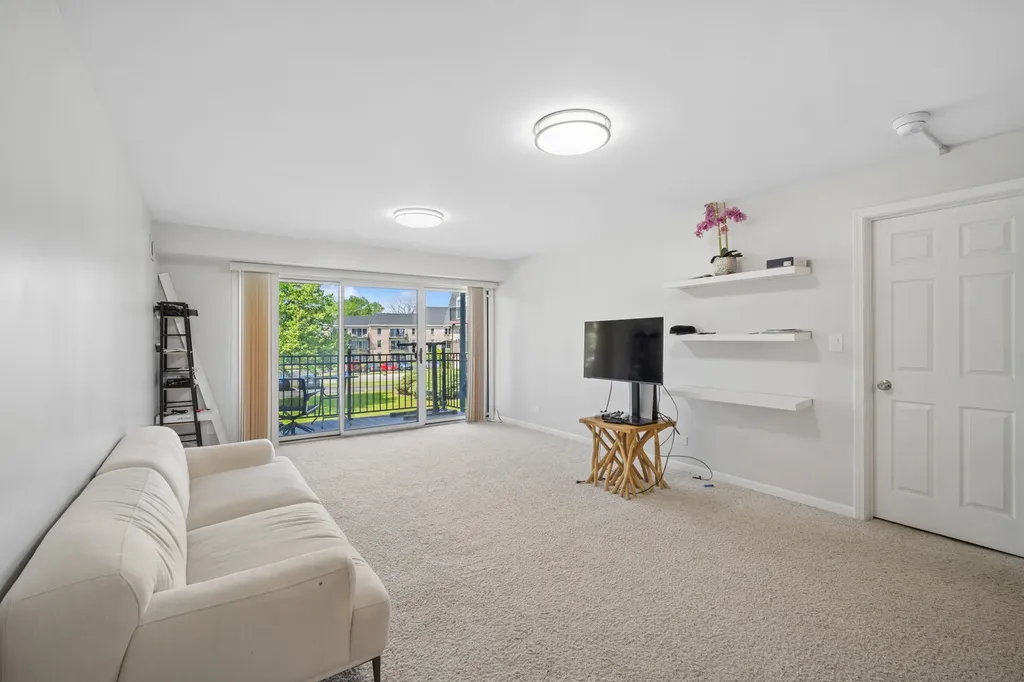 5200 Carriageway Drive Rolling Meadows IL 60008