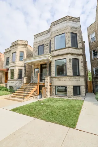 2230 West Wilson Avenue Chicago IL 60625