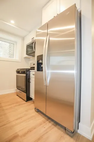 2230 West Wilson Avenue Chicago IL 60625