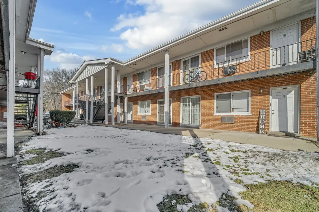 327 North Princeton Avenue Villa Park IL 60181