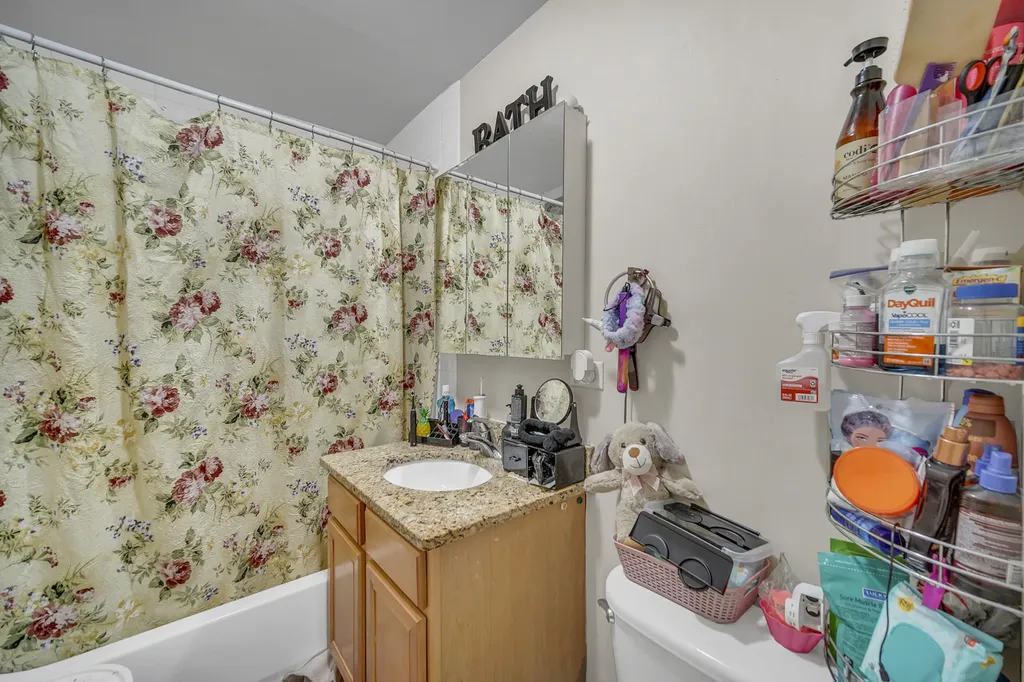 327 North Princeton Avenue Villa Park IL 60181