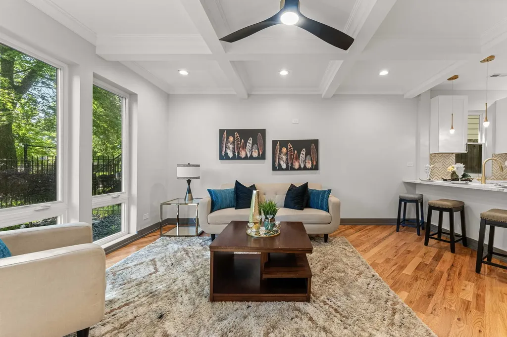 6150 South Saint Lawrence Avenue Chicago IL 60637