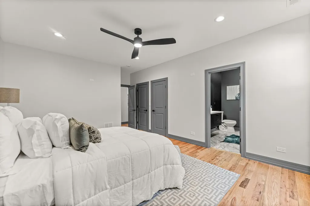 6150 South Saint Lawrence Avenue Chicago IL 60637