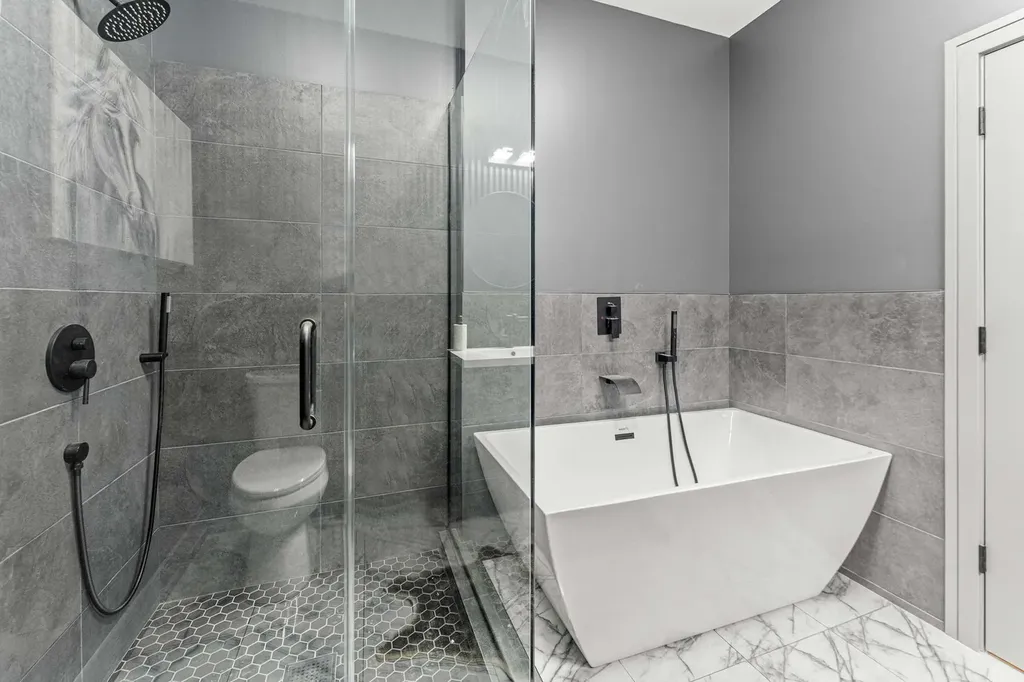 6150 South Saint Lawrence Avenue Chicago IL 60637