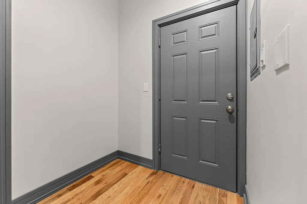 6150 South Saint Lawrence Avenue Chicago IL 60637