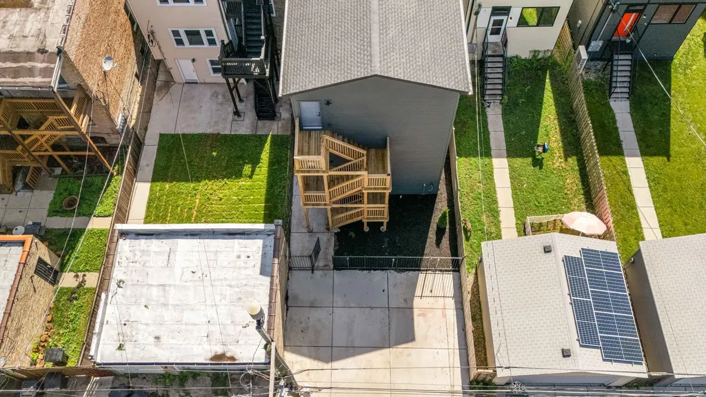 6150 South Saint Lawrence Avenue Chicago IL 60637
