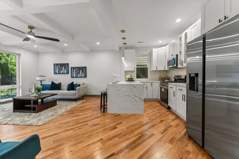 6150 South Saint Lawrence Avenue Chicago IL 60637