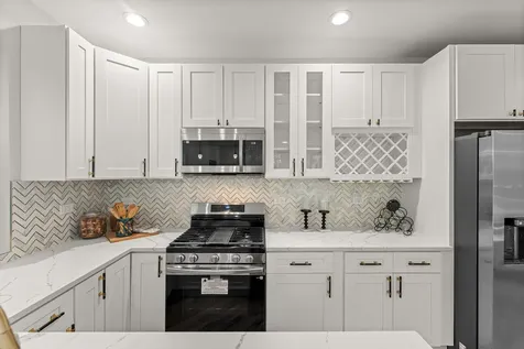 6150 South Saint Lawrence Avenue Chicago IL 60637