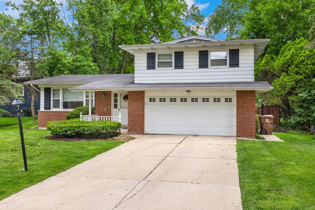 804 West Manor Court Glenwood IL 60425