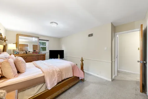 804 West Manor Court Glenwood IL 60425