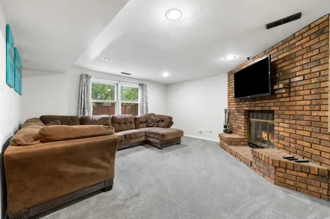 804 West Manor Court Glenwood IL 60425
