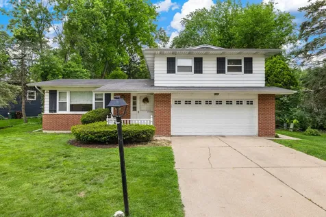 804 West Manor Court Glenwood IL 60425