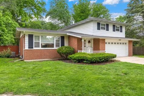 804 West Manor Court Glenwood IL 60425