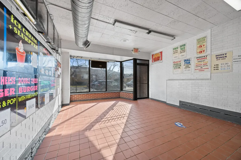 336 South Laramie Avenue Chicago IL 60644