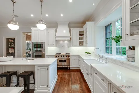30 South Sheridan Road Lake Forest IL 60045