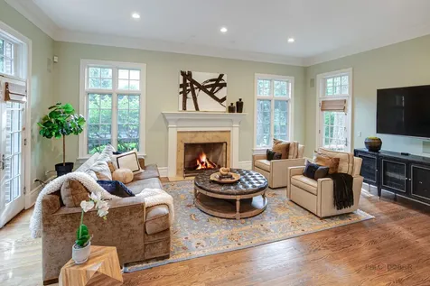 30 South Sheridan Road Lake Forest IL 60045