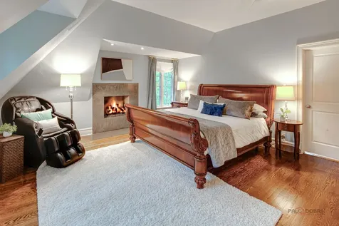 30 South Sheridan Road Lake Forest IL 60045