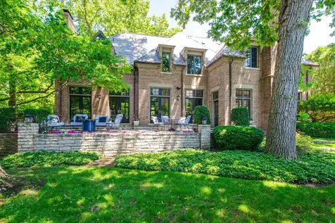 30 South Sheridan Road Lake Forest IL 60045