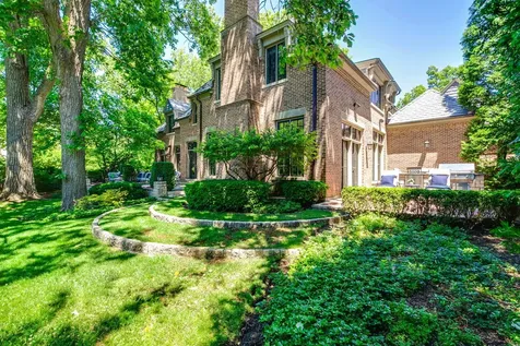 30 South Sheridan Road Lake Forest IL 60045
