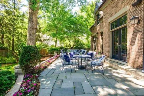 30 South Sheridan Road Lake Forest IL 60045