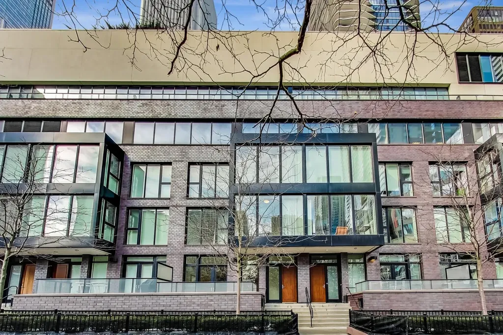 198 North Park Drive Chicago IL 60601