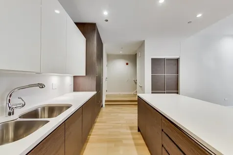 198 North Park Drive Chicago IL 60601
