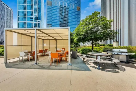 198 North Park Drive Chicago IL 60601