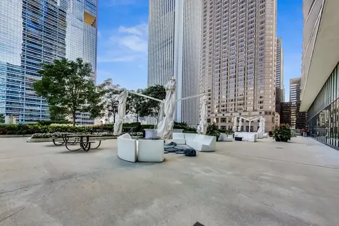 198 North Park Drive Chicago IL 60601