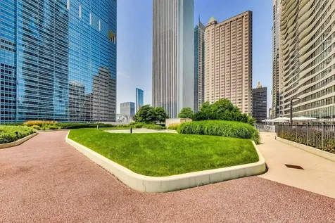 198 North Park Drive Chicago IL 60601
