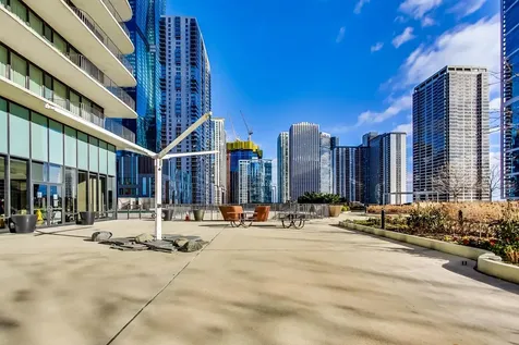 198 North Park Drive Chicago IL 60601